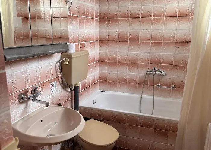 Mama Emiliya Gasthuis *