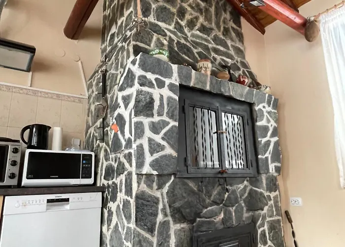 Mama Emiliya Beli Iskar